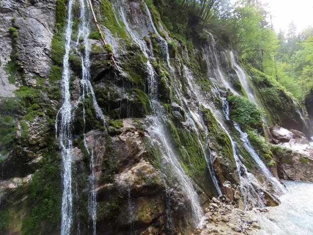 Wasserfälle in Klamm
