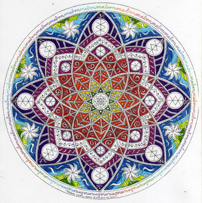 Achtfältiges Blumen Mandala mit Runen und vielen Schnörkeln